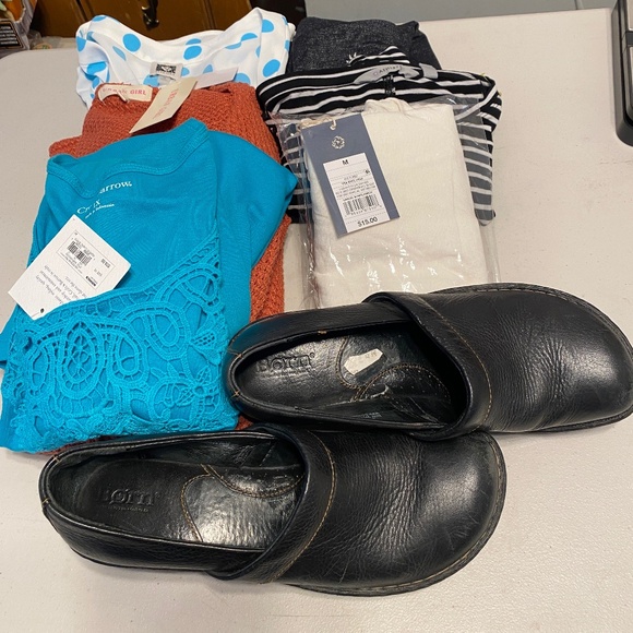 COPY - Clothing Reseller Online Selling Lot/Box of WOMEN’S Clothes - Picture 2 of 2